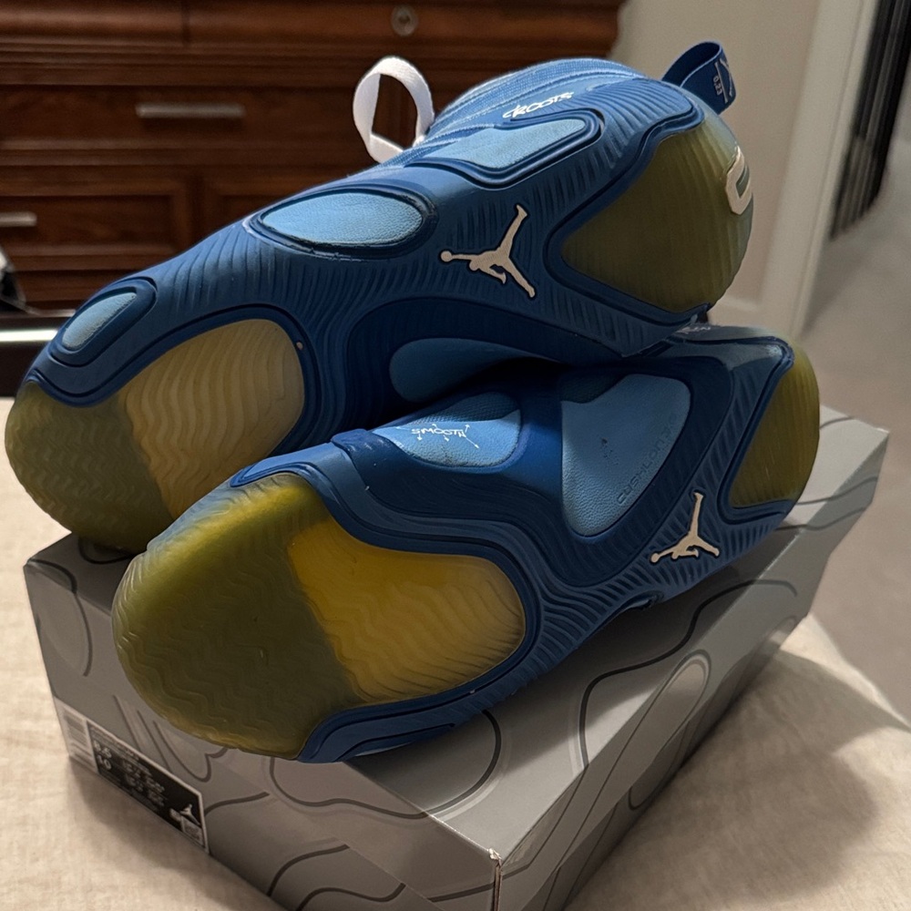 Jordan Tatum Basketball Mens Sneakers in Blue and White - Picture 4 of 5
